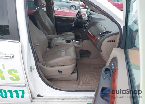 2012 Chrysler Town & Country Touring-L z USA, uszkodzony, nr VIN 2C4RC1CGXCR384022